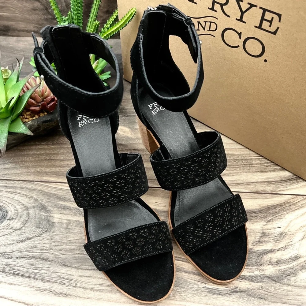 NIB Frye & Co. Bryn Ankle Strap Black Perforated Leather City Sandal Heels 8M - Picture 4 of 12